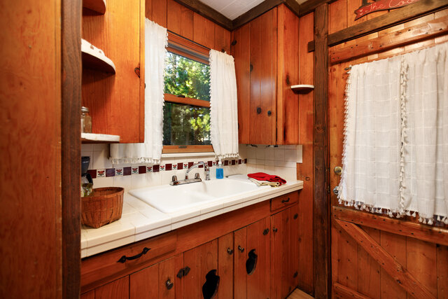 Image 5 for SUGAR PINE COTTAGE #10