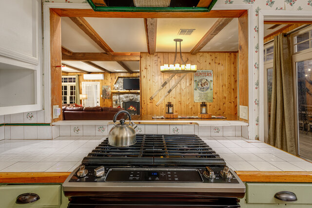 Image 12 for STRAWBERRY LODGE