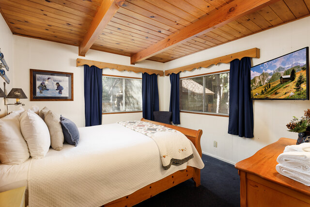 Image 5 for #2 WINTER SKI CHALET (3 BR/10 max/no pets)