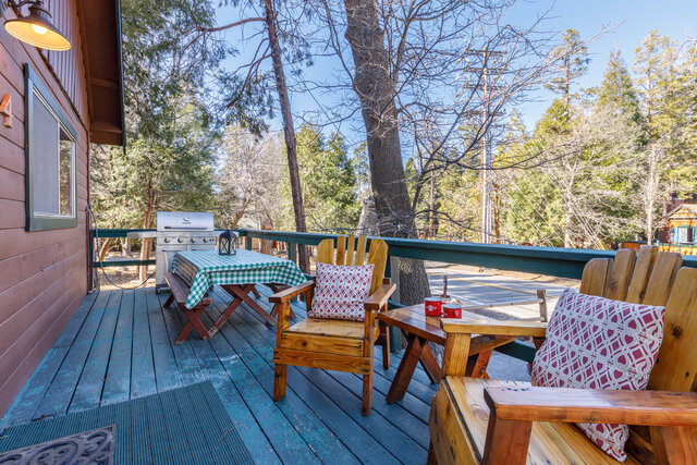 Image 2 for #4 ARROWHEAD OUTPOST (2 BR/6 max/no pets)