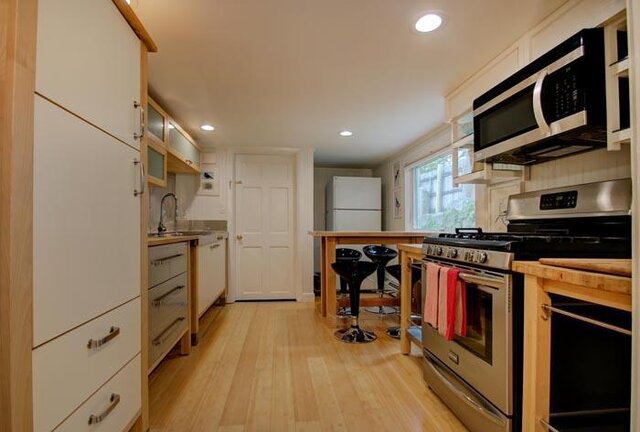 Image 3 for BV11) Beach View First Mate's Quarters