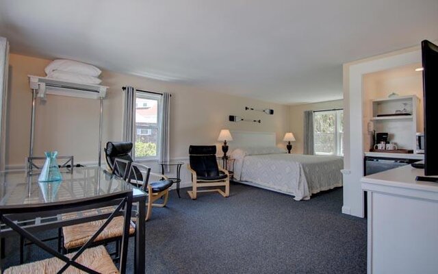 Image 1 for BV1) Beach View King