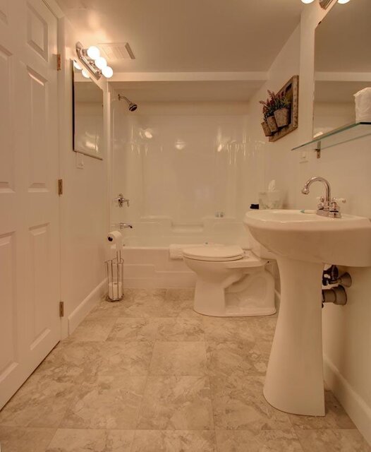 Image 4 for BV11) Beach View First Mate's Quarters