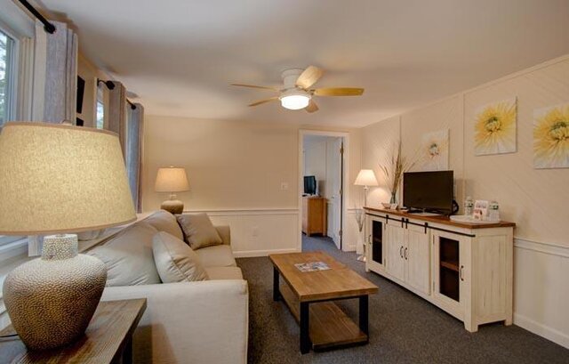 Image 1 for BV11) Beach View First Mate's Quarters