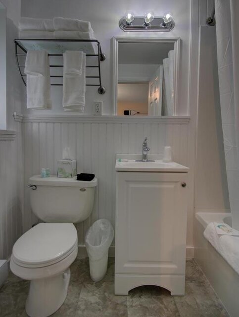 Image 3 for BV1) Beach View King