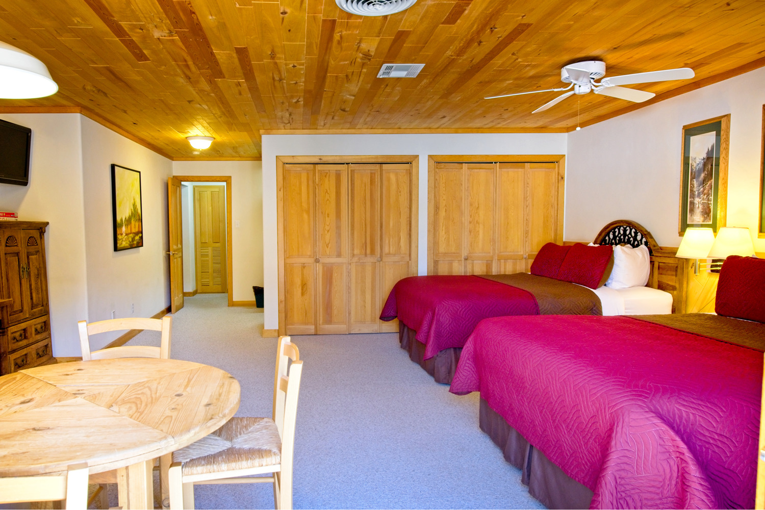 Cozy Red River, New Mexico Lodging Sitzmark Sports & Lodge