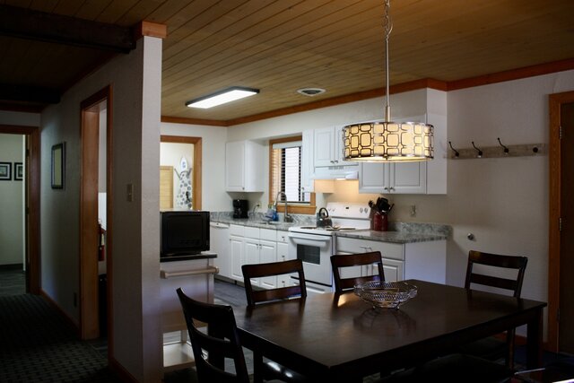 Image 2 for Room 402