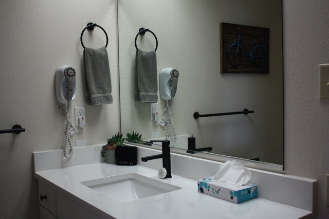 Image 5 for Room 404