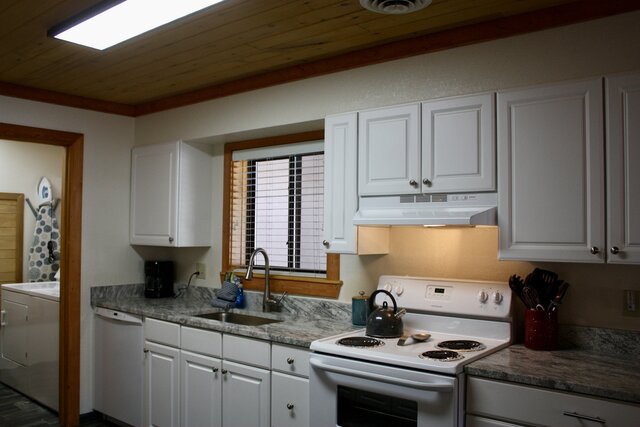 Image 5 for Room 402