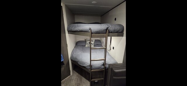 Image 13 for Forest River Shasta 26DB (32 feet)