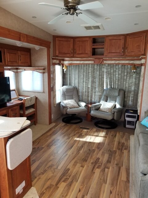 Image 2 for 13) Pollard RV