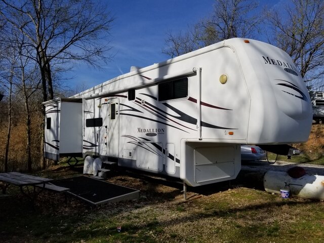 Image 1 for 13) Pollard RV