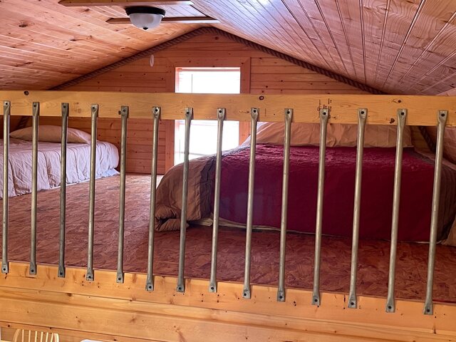 Image 9 for 06)   Cabin 6