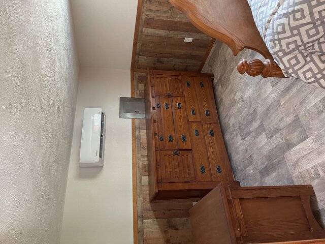 Image 3 for 11) Cabin 11