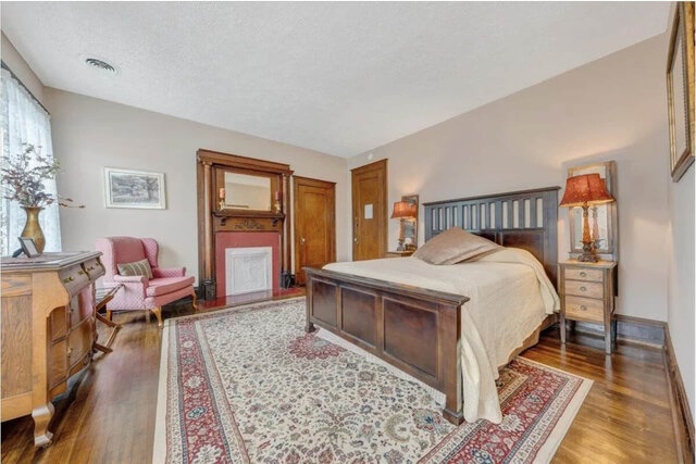 Image 1 for Chessie Suite