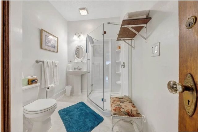 Image 3 for Chessie Suite