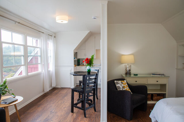 Image 19 for Harbor View Room