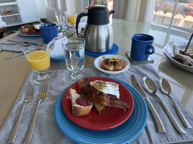 Image 7 for Redwoods Room