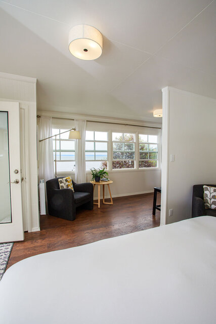 Image 14 for Harbor View Room