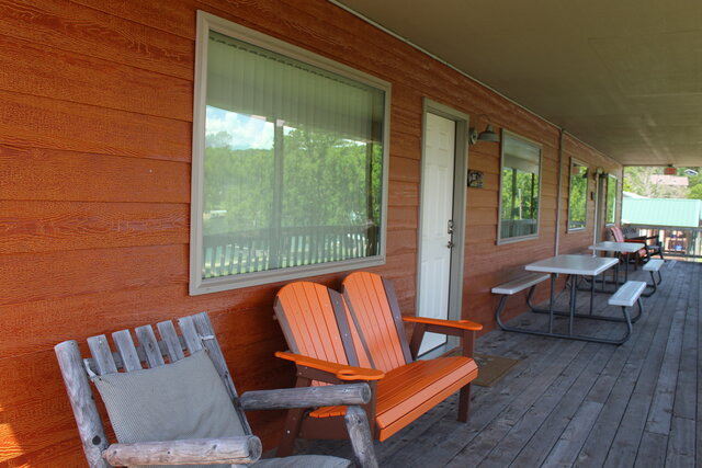 Image 8 for 11) Cozy Cabin 3
