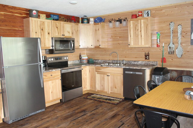 Image 1 for 12) Cozy Cabin 4