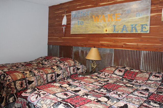 Image 7 for 12) Cozy Cabin 4
