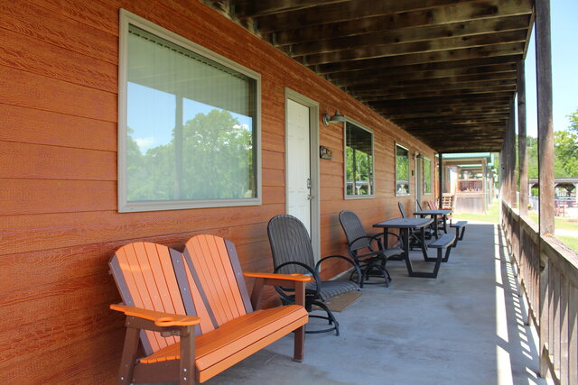 Image 2 for 10) Cozy Cabin 2