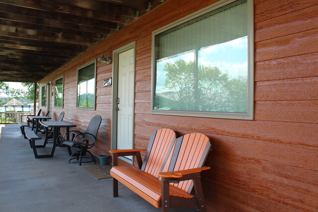 Image 2 for 09) Cozy Cabin 1