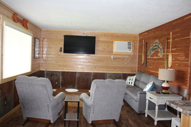 Image 2 for 12) Cozy Cabin 4