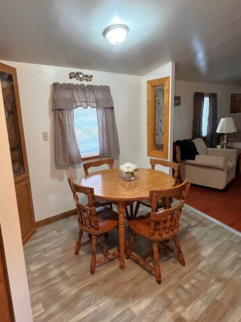 Image 4 for Whispering Acorn