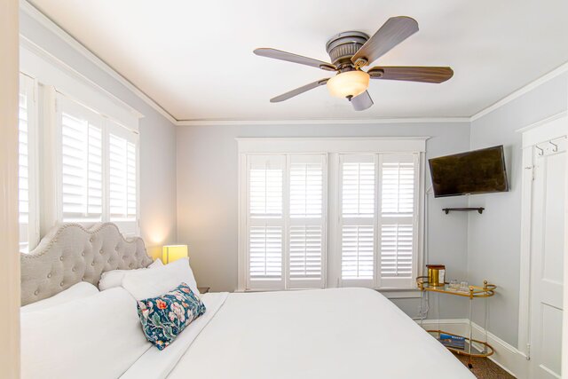 Image 5 for 10) Mary Welsh (King)