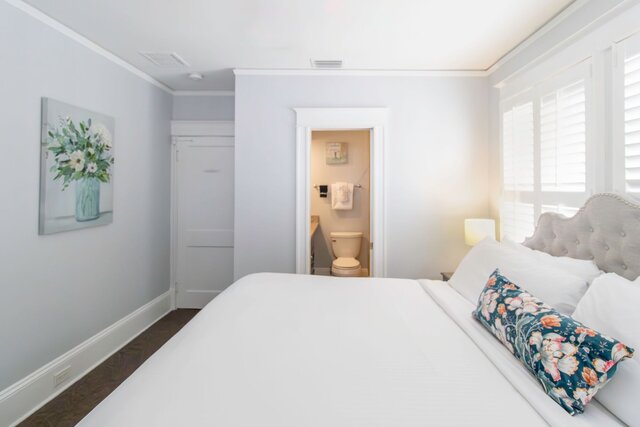 Image 4 for 10) Mary Welsh (King)