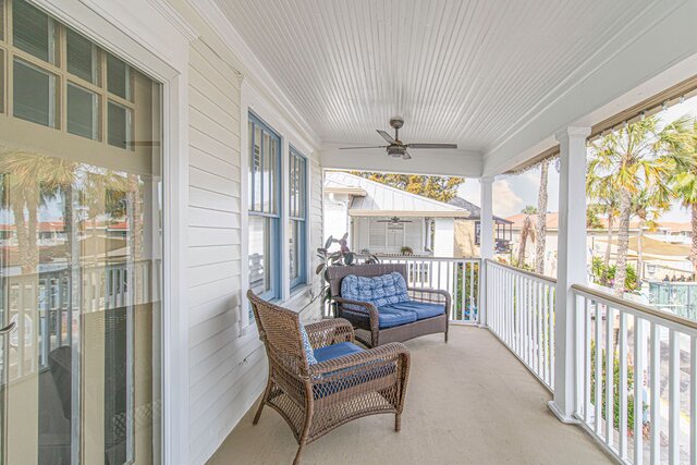 Image 2 for 09) Martha Gellhorn (King)