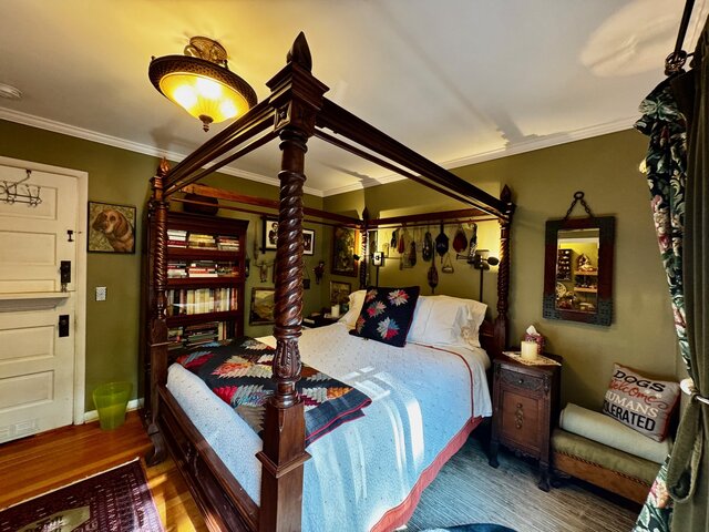 Image 3 for Green Room