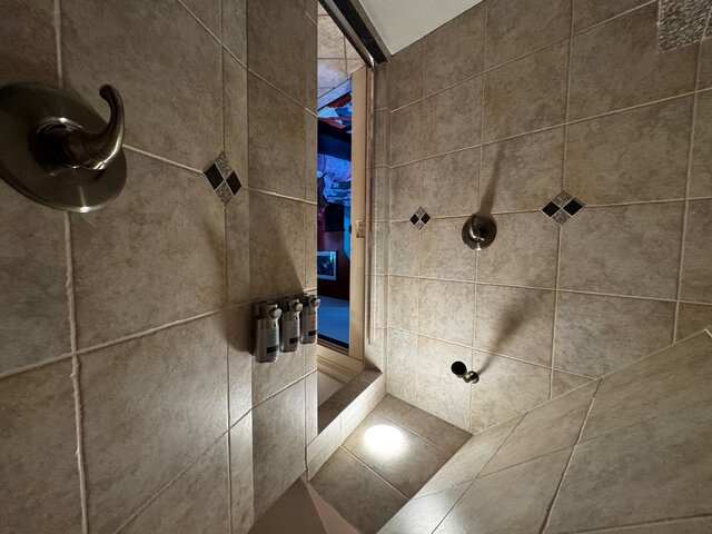 Image 3 for Attic Suite