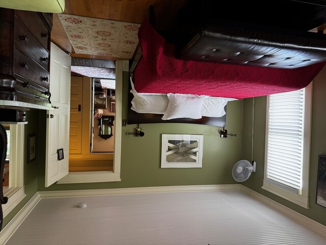 Image 2 for Master Suite