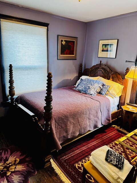 Image 2 for Purple Room