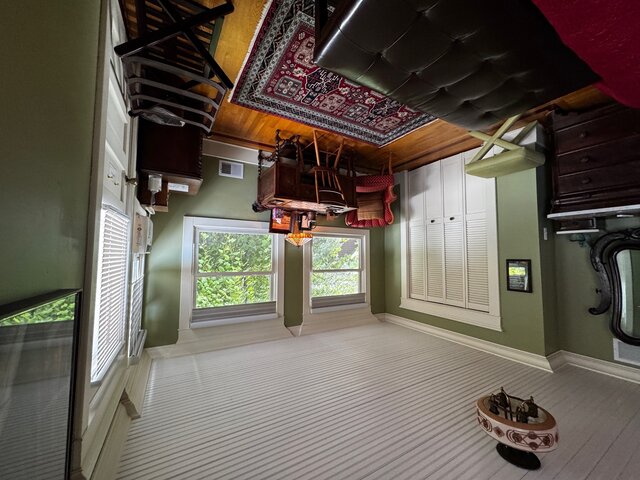 Image 3 for Master Suite