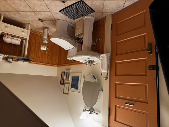 Image 9 for Attic Suite