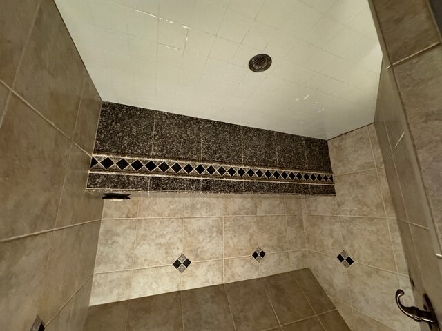 Image 2 for Attic Suite