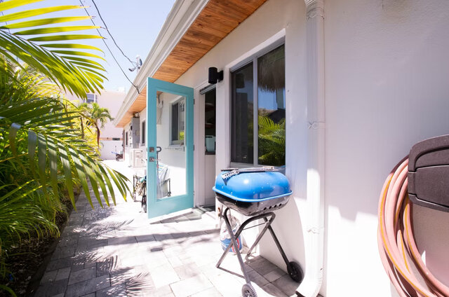 Image 4 for The SandBar One Bedroom Apartment