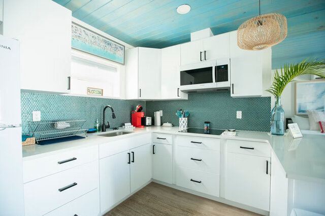 Image 3 for The Gulfside King Studio