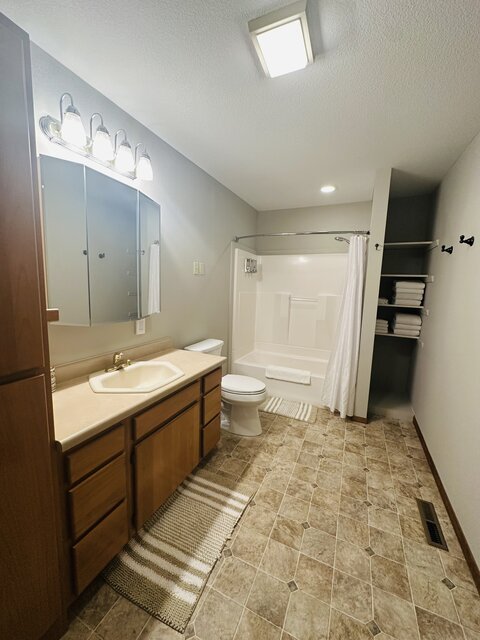 Image 9 for 24 Peaceful Furnished 4 Bedroom Home