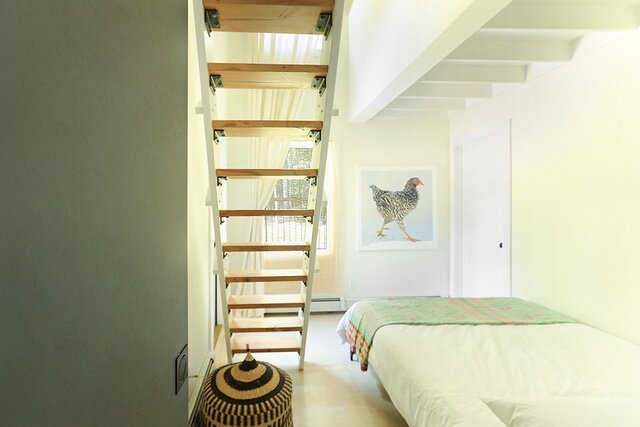 Image 2 for The Big Chicken Room