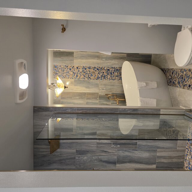 Image 10 for 119) 1BR suite, 1½ bath, pet friendly