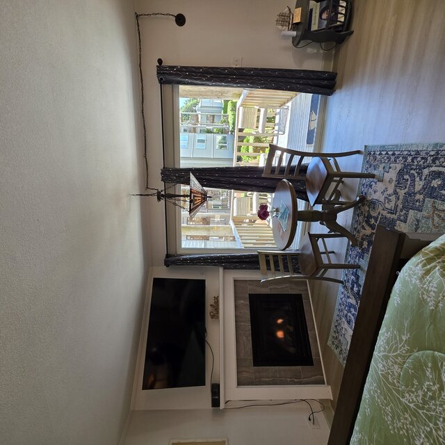 Image 2 for 114) Studio, full kitchen, Pet Friendly