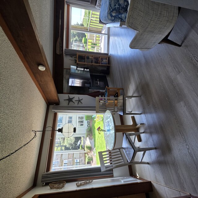 Image 2 for 108) Studio, full kitchen, pet friendly