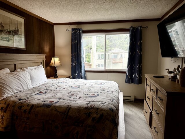 Image 9 for 101) 2 BR Suite, 1½ baths, no pets allowed