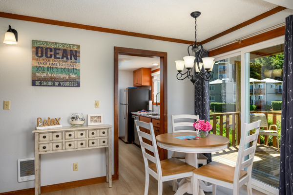 Image 10 for 103) Studio, full kitchen, pet friendly