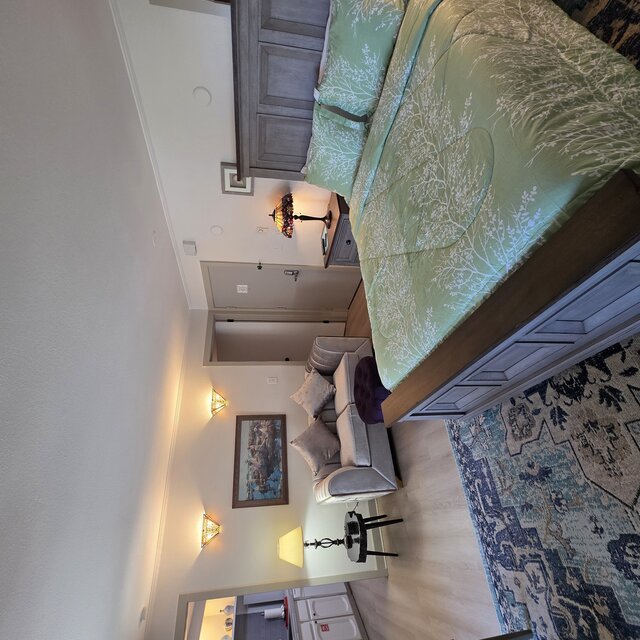 Image 3 for 114) Studio, full kitchen, Pet Friendly